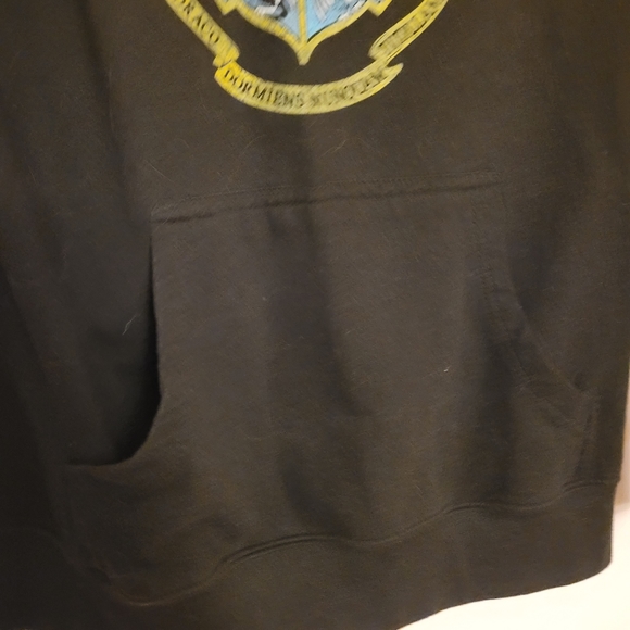 Black Hogwarts Hoodie - Picture 5 of 5